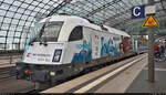 5 370 002 (EU44-002 | 91 51 5370 002-5 PL-PKPIC | Siemens ES64U4) ist im Endbahnhof Berlin Hbf auf Gleis 14 eingetroffen. Die Lok erinnert an Witold Pilecki, Offizier in der Zweiten Polnischen Republik.

🧰 PKP Intercity spółka z o.o.
🚝 EC 56  Wawel  (Linie 95) Krakow Glowny (PL)–Berlin Hbf (D)
🕓 22.8.2021 | 17:18 Uhr

(Smartphone-Aufnahme)