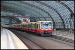 S 5 nach Straussberg Nord fährt in Berlin Hauptbahnhof am 10.6.2024 um 15.27 Uhr ab.