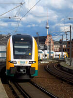 ODEG Triebwagen 3462 011 nach Magdeburg Hbf als RE 1 fährt in Berlin Hauptbahnhof ein am 12.9.24.