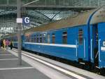 Dieser russische Reisezugwagen hing am 09.04.08 im D 247 nach Moskau; fotografiert im Hbf Berlin.