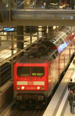 DB 114 023-5 vor RE3 nach Schwedt am 25.10.2008 im Berliner Hbf.