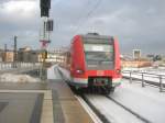 Hier 423 447-2 als S-Bahn Ersatzverkehr nach Berlin Ostbahnhof, bei der Ausfahrt am 3.2.2010 aus Berlin Hbf.