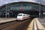 Auf Gleis 13 am Berliner Hbf steht 401 554-1  Flensburg  als ICE 691 von Berlin Ostbahnhof nach Mnchen Hbf.