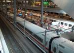 Berlin Hauptbahnhof, Tiefbahnsteig Gleis 5-6, 2 ICE (24.06.2011)