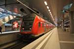 Hier ein RE4 von Berlin Hbf.(tief) nach Ludwigsfelde, dieser Zug stand am 28.1.2012 in Berlin Hbf.(tief).