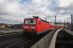 Hier 143 155-0 mit einer RB14 von Berlin Schönefeld Flughafen nach Nauen, bei der Einfahrt am 25.2.2012 in Berlin Hbf.