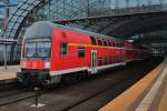 Hier eine RB14 von Nauen nach Berlin Schönefeld Flughafen, bei der Ausfahrt am 25.2.2012 aus Berlin Hbf.