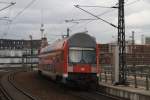 Hier ein RE1 von Berlin Charlottenburg nach Frankfurt(Oder), bei der Ausfahrt am 25.2.2012 aus Berlin Hbf.