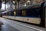 WLABmee 823 der tschechischen Staatsbahn (CZ-CD 61 54 70 71 001-8), eingereiht in den EN 477 nach Budapest-Keleti pu am 06.04.2012 in Berlin Hbf.