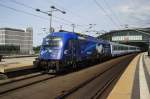 Hier 5 370 010 mit EC44 von Warszawa Wschodnia nach Berlin Hbf., bei der Ausfahrt am 30.4.2012 aus Berlin Hbf.