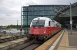 5 370 001  Polen  mit dem EC 45 von Berlin Hbf nach Warszawa Wschodnia, bei der Ausfahrt aus dem Berliner Hbf.