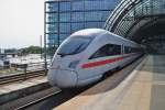 Hier 411 081-3  Horb am Neckar  als ICE1595 von Hamburg-Altona nach Berlin Ostbahnhof, bei der Ausfahrt am 30.4.2012 aus Berlin Hbf.