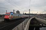 Hier 101 087-5 mit IC148 von Berlin Ostbahnhof nach Bad Bentheim, bei der Einfahrt am 16.6.2012 in Berlin Hbf.