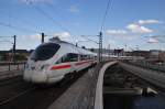 Hier 605 020-6  Rendsburg  als ICE381 von rhus H nach Berlin Ostbahnhof mit 605 518-1  Jever  von Kbenhavn H nach Berlin Ostbahnhof, bei der Ausfahrt am 3.10.2012 aus Berlin Hbf.