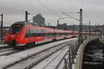 Hier 442 135-0 und 442 826-4 als RE7 (RE18717) von Wünsdorf-Waldstadt nach Dessau Hbf., bei der Einfahrt am 15.12.2012 in Berlin Hbf. 