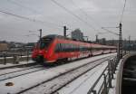 Hier 442 829-8 als RE7 (RE18713) von Wünsdorf-Waldstadt nach Bad Belzig, bei der Einfahrt am 15.12.2012 in Berlin Hbf.