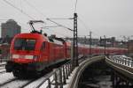 Hier 182 004 mit einem RE1 (RE18117) von Magdeburg Hbf.