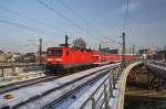 Hier 114 005 mit einem RE2 (RE37367) von Cottbus in die Hansestadt Wismar, bei der Einfahrt am 26.1.2013 in Berlin Hbf.