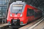 Hier 442 829-8 als RE7 (RE18716) von Bad Belzig nach Wünsdorf-Waldstadt, bei der Ausfahrt am 16.2.2013 aus Berlin Hbf.