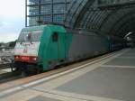 Von Berlin bis Frankfurt/Oder bespannte 186 241,am 12.Juni 2011,den D443 nach Moskau.Hier beim Halt im Berliner Hbf.