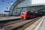 Hier 442 624 und 442 826 als RB14 (RB18911) von Nauen nach Berlin Schönefeld Flughafen, ber der Ausfahrt am 1.5.2013 aus Berlin Hbf.