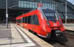 Hier 442 822-3 und 442 640-9 als RB14 (RB18917) von Nauen nach Berlin Schönefeld Flughafen, bei der Ausfahrt am 26.7.2013 aus Berlin Hbf.