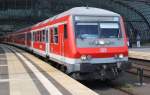 Hier ein Kreuzfahrersonderzug von Berlin-Lichtenberg nach Rostock Seehafen, bei der Durchfahrt am 17.8.2013 durch Berlin Hbf., in Richtung Berlin Lichtenberg.