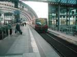 Berlin HBF - ausfahrende S-Bahn BR 481 (Taucherbrille)  S7 Potsdam HBF 