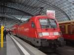 182 005 steht mit einem RE160 in Berlin Hbf.