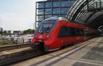 Hier 442 630-0 als RB22 (RB18675)  Airport-Express  von Berlin Schönefeld Flughafen nach Berlin Friedrichstraße mit 442 131-9 als RB21 (RB18675) von Golm nach Berlin Friedrichstraße, bei der Ausfahrt am 27.6.2014 aus Berlin Hbf.