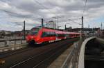 Hier 442 826-4 als RB14 (RB18920)  Airport-Express  von Berlin Schönefeld Flughafen nach Nauen, bei der Einfahrt am 6.4.2015 in Berlin Hbf.