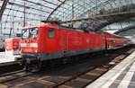 112 132-6 steht am 13.5.2016 mit RE1 (RE18113) von Mageburg Hauptbahnhof nach Frankfurt(Oder) in Berlin Hauptbahnhof.