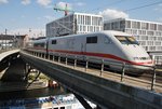 401 587-1  Fulda  verlässt am 13.5.2016 als ICE372 von Interlaken Ost nach Berlin Ostbahnhof den Hauptbahnhof der Bundeshauptstadt.