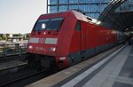 101 138-6 hat am Abend des 13.5.2016 mit dem IC143 von Amsterdam Centraal nach Berlin Ostbahnhof den Berliner Hauptbahnhof mit gut 80 Minuten Verspätung erreicht.