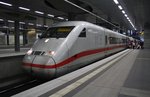 808 034-3  Minden  steht am 31.7.2016 zusammen mit 808 014-5  Hamm(Westf)  als ICE848 von Berlin Gesundbrunnen nach Köln Hauptbahnhof in Berlin Hauptbahnhof.