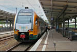445 104-3 (Stadler KISS) der Ostdeutschen Eisenbahn GmbH (ODEG) als RE 92978 (RE2) nach Cottbus Hbf steht in seinem Startbahnhof Berlin-Lichtenberg auf Gleis 20.
[19.7.2019 | 14:15 Uhr]