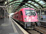 Berlin Ostbahnhof am 28. April 2017, Einfahrt 5 370 005 mit dem EC Berlin-Warszawa-Express 43.