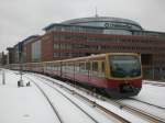 BR 481 als S7 am Ostbahnhof Berlin.(13.2.2010)