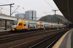 Hier 445 104-3 als RE2 (RE37365) von Cottbus nach Wittenberge, bei der Ausfahrt am 16.11.2013 aus Berlin Ostbahnhof. 