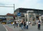 Bahnhof Zoologischer Garten im Juni 2002, frher wichtigster Fernbahnhof in die Bundesrepublick, heute Regionalbahnhof fr die Stadtbahn.