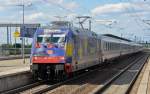 Am IC 1956 hing am 17.06.12 die 101 101. Whrend des Aufenthalts in Bitterfeld wurde die Scheibe gereinigt.