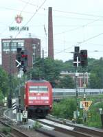 Ein IC, gezogen von 101 114, kurz vor der Einfahrt in den Bochumer Hauptbahnhof am 23.06.2008.