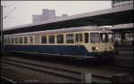 Akkumulatoren Triebwagen 515505 am 5.4.1989 um 17.16 Uhr als E 8263 aus Salzgitter auf Gleis 4 im Hauptbahnhof Braunschweig.