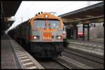 HVLE Tiger 300.01 brummte am 26.1.2016 mit einem schweren Kalkzug in Richtung Seelze um 12.10 Uhr durch den Braunschweiger Hauptbahnhof.