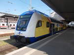 Hier steht eine Metronom Garnitur mit sieben Wagen und einer Lok der Baureihe 146 kurz vor der Abfahrt auf dem RE 4 im Hauptbahnhof von Bremen. Aufgenommen im Mai 2018.
Foto von SignalGrün bzw. SignalGrün [Trainsptt] Fotos. 