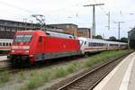 101 122-0 als IC 2310  Nordfriesland  (Linie 30) von Frankfurt(Main)Hbf nach Westerland(Sylt) verlässt Bremen Hbf. [29.7.2017 - 12:20 Uhr]