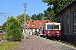 279 004-6 und 279 003-8 haben Müncheberg vor wenigen Minuten erreicht und warten nun auf Abfahrt.

Buckow 22.09.2024