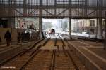 Ein  neuer  Blick aus der Empfangshalle des Chemnitzer Hbf.!
Im Moment, hier am 11.10.2013, finden Gleisbauarbeiten zur Verbindung zwischen Bahnhofstrae und der Empfangshalle statt! 
Wir sehen die Gleise die mal in das Chemnitzer Umland fhren werden.