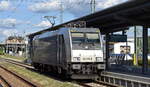 Rhenus Rail St. Ingbert GmbH, St. Ingbert [D] mit der Akiem Lok   185 580-8  [NVR-Nummer: 91 80 6185 580-8 D-AKIEM] am 05.08.24 Durchfahrt Bahnhof Cottbus Hbf.