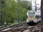 Aus dem Zugfenster kommt mir ET 5.13 als RB50 nach Dortmund Hbf entgegen.